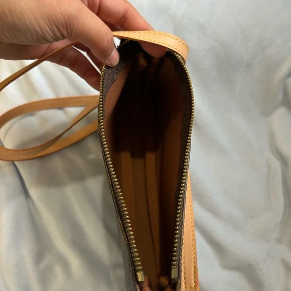 Louis Vuitton Brown Tan Monogram Clutch - Picture 5 of 9